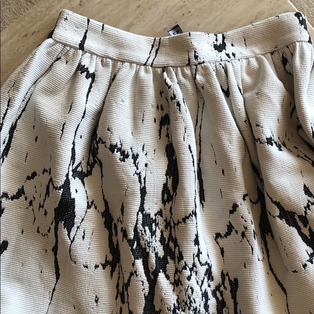 Design Lab skirt - Picture 2 of 3